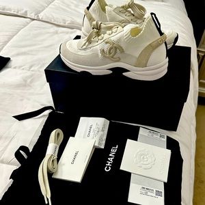 Chanel Sneaker CC White & Beige Suede-Size 38 *BRAND NEW* NEVER WORN